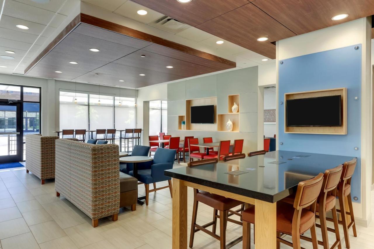 Holiday Inn Express & Suites - Winston - Salem Sw - Clemmons By Ihg Exterior photo
