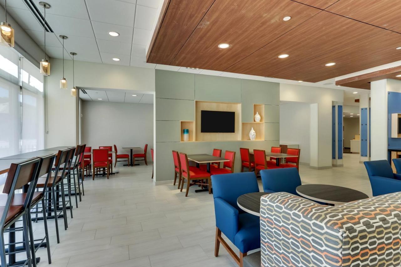 Holiday Inn Express & Suites - Winston - Salem Sw - Clemmons By Ihg Exterior photo